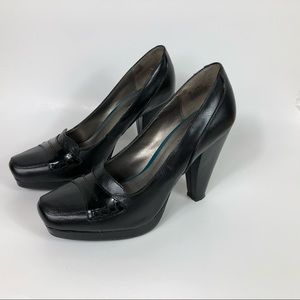 Kenneth Cole Reaction Black Heels